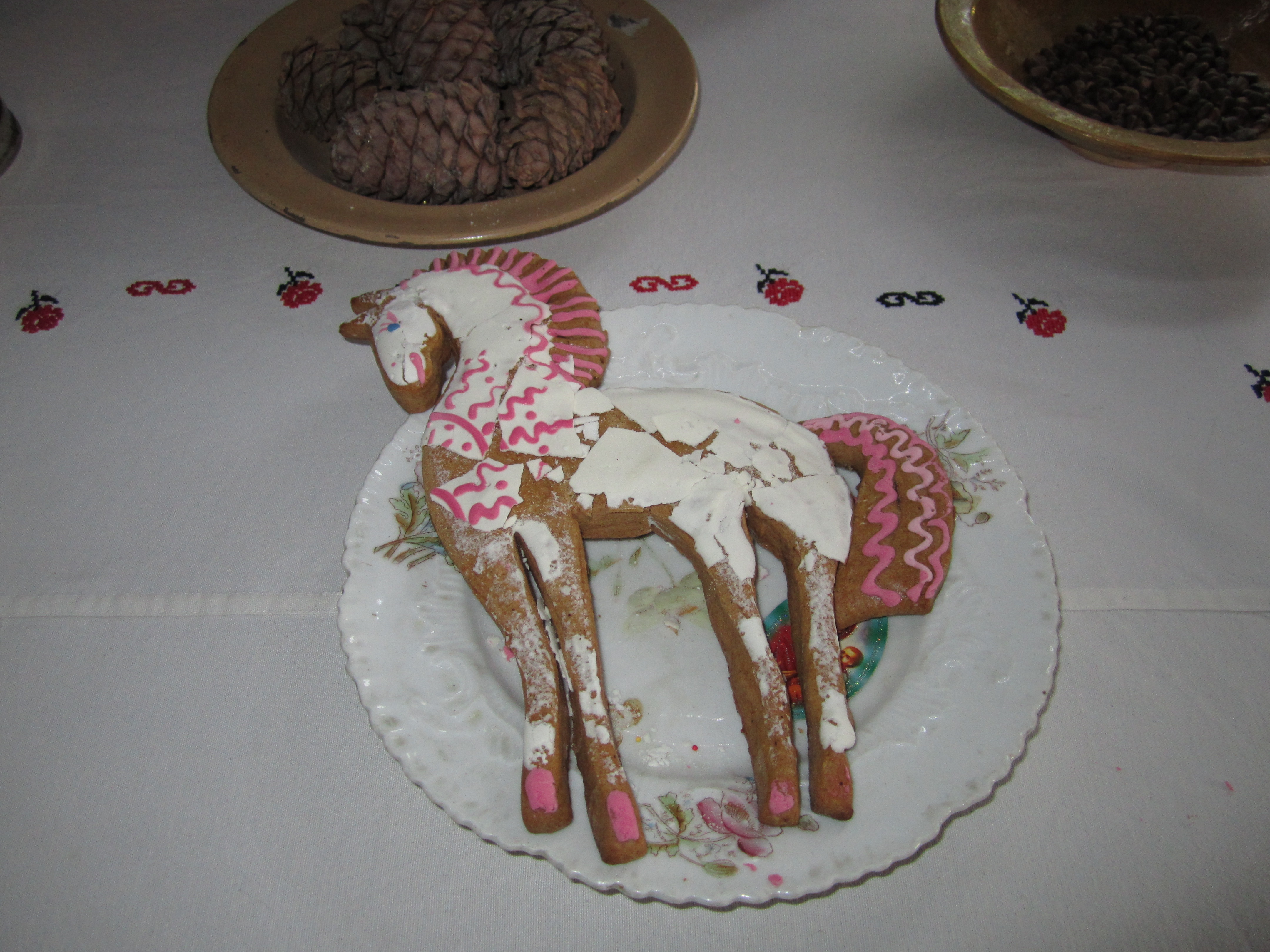 Пряник розовый конь