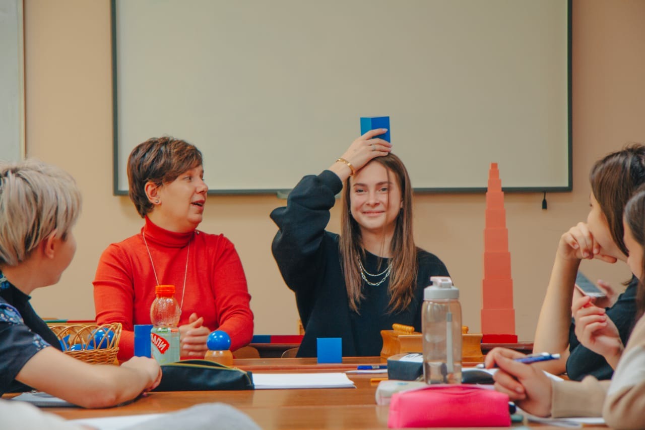 Class красноярск. World class красноярск. World class красноярск бассейн. класс в школе. World class хабаровск тургенева бассейн.